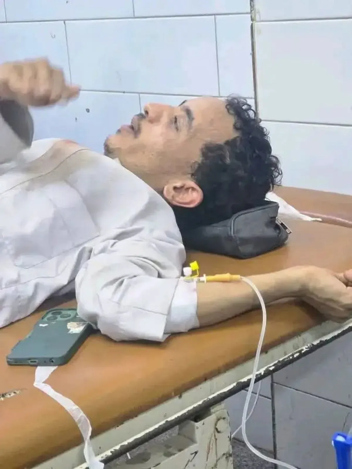 Photographer Attacked, Security Fires Warning Shots in Aden