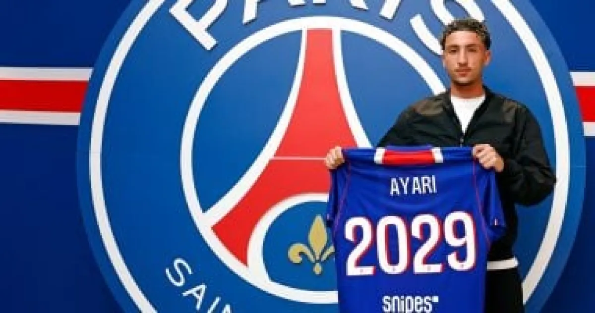 باريس سان جيرمان يمنح نجمه الشاب آدم العياري عقدًا احترافيًا حتى 2029