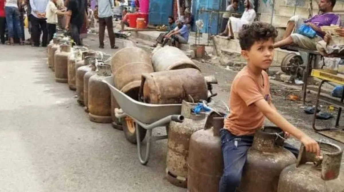 Houthi Blockade of Domestic Gas Supplies Exacerbates Humanitarian Crisis in Taiz